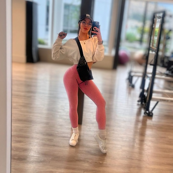 Quality Pastel Pink NVGTN Leggings - Picture 1 of 4